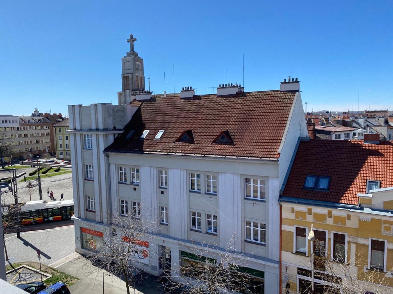 Perla Hradce Apartment Hradec Kralove Exterior photo
